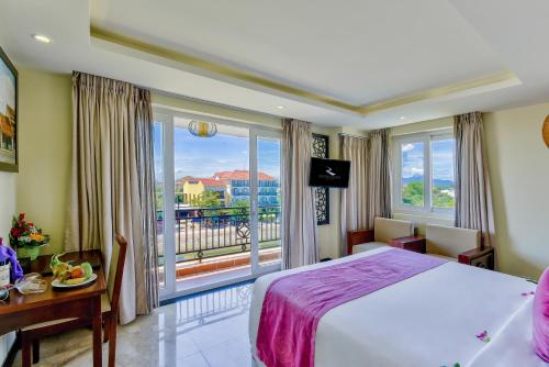 River Suites Hoi An Hotel