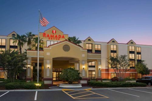 Ramada by Wyndham Suites Orlando Airport- Free Airport Shuttle in Orlando, USA