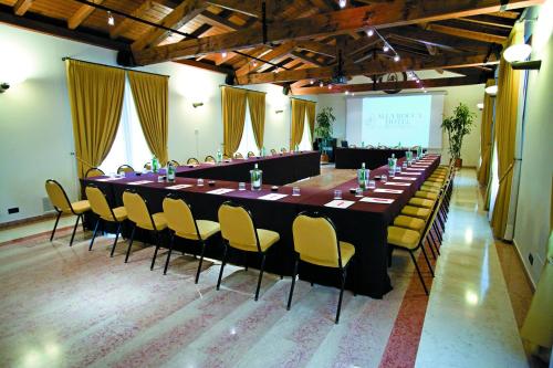 Üzleti központ, Hotel Alla Rocca Conference & Restaurant in Valsamoggia