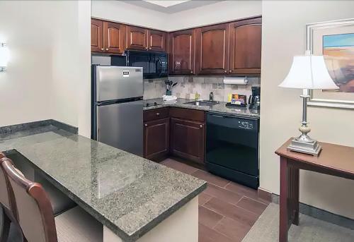 Staybridge Suites Covington - 주방