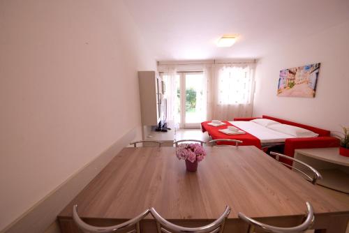 1Dest - Private Garden In Paradise 2