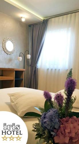 Iris Hotel - image 6
