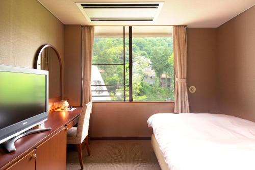 Standard Single Room with Small Double Bed with Japanese Kaiseki Dinner Course