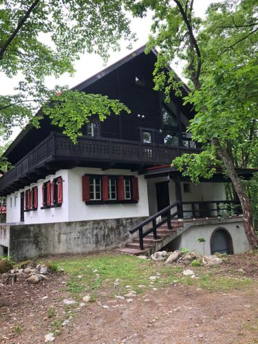 House of Finn Juhl Hakuba