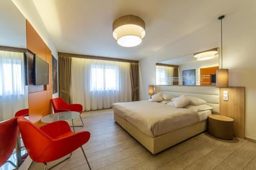 2 bedrooms, 4 beds