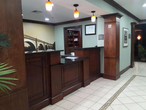 Staybridge Suites Covington - 로비