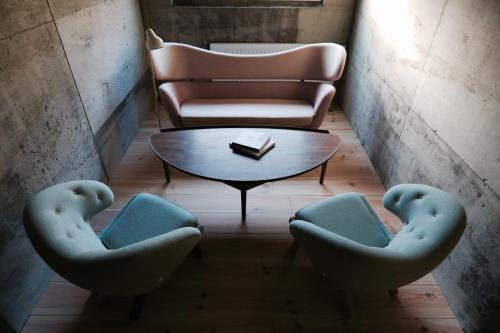 HOUSE OF FINN JUHL HAKUBA