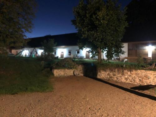Hotel Castle Mlyn Maderovka in Sepekov
