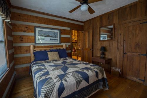Accommodation in Spruce Pine