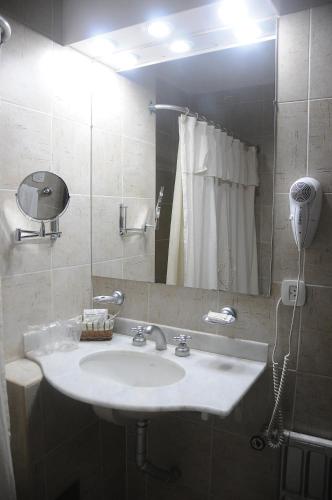 Hotel Embajador