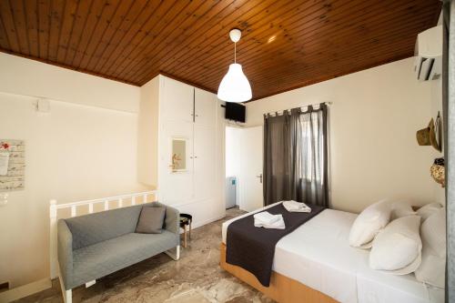 LEFKADA CENTRAL SQUARE APARTMENT