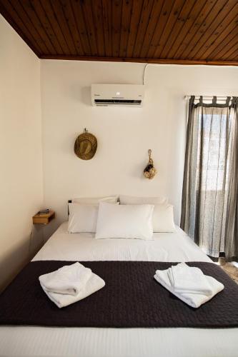 LEFKADA CENTRAL SQUARE APARTMENT