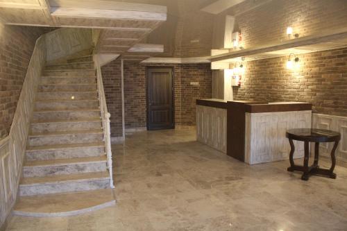 MELINI Boutique Hotel in בתומי