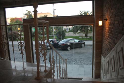 MELINI Boutique Hotel in בתומי