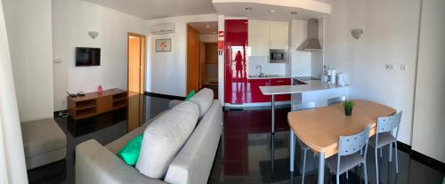 Rocha Tower by Beach Rentals - image 7