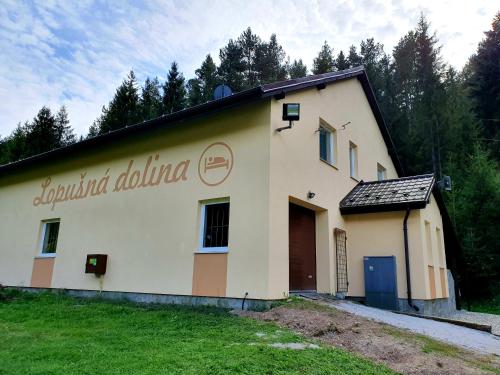 BIKE & SKI Apartmany Lopusna dolina - Vysoke Tatry in 魯奇夫納