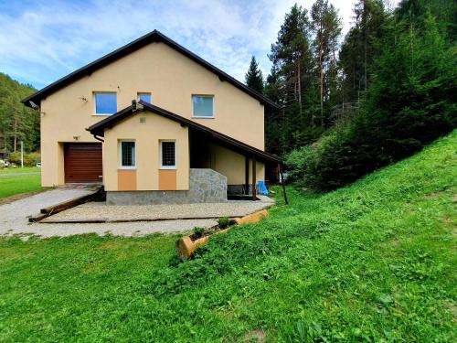 BIKE & SKI Apartmany Lopusna dolina - Vysoke Tatry in 魯奇夫納