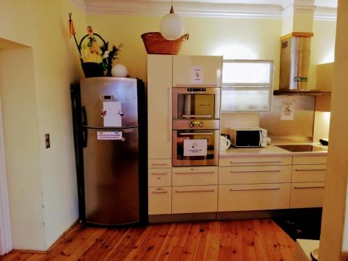 Kitchen, Homer Hostel near Praha Bike