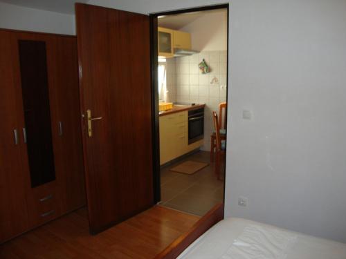 Konyha, Apartments Villa Damir in Petrcane Városközpont