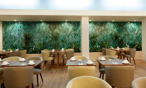 TURIM Santa Maria Hotel - image 8