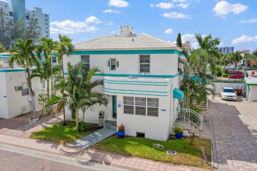 Hollywood Beachside Boutique Suite