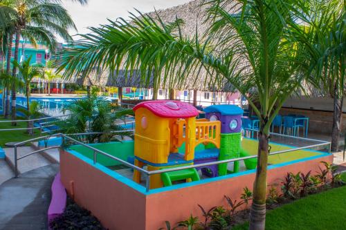 Spēļu laukums, Miami Inn in Jarretaderas