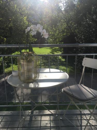 ระเบียง/ชานเรือน, Wohnung in zentraler Lage im Rheintal in กอทซิส