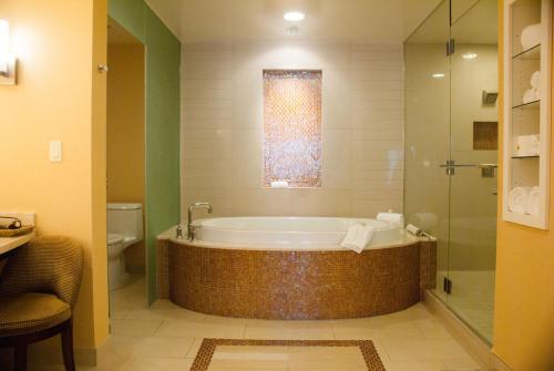 浴室, Agua Caliente Resort Casino Spa Rancho Mirage in 蘭喬米拉(CA)