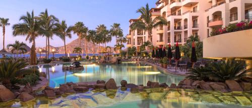 VLE-2501-OCEAN FRONT- WALKING DISTANCE TO TOWN! SWIMMABLE BEACH!