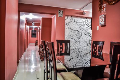 Iekārtas, Hostal Berlin in Jauja