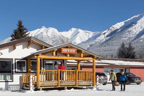 Rocky Mountain Ski Lodge