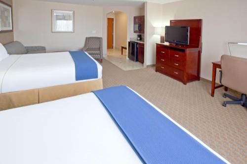 Holiday Inn Express Hotel & Suites College Station an IHG Hotel - main image