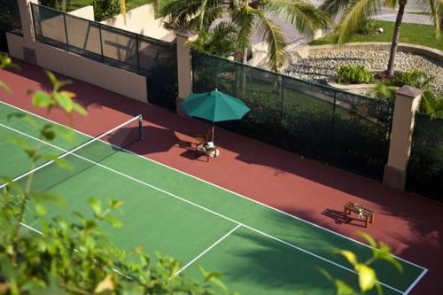 VLE-2705-OCEAN FRONT RESORT- WALKING DISTANCE TO TOWN! SWIMMABLE BEACH!