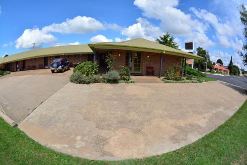 Highlands Motor Inn Oberon