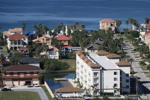 Las Marinas Condo 301 with Boat Slip - image 4
