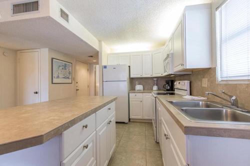 Gulfview II Condominiums by Padre Island Rentals - image 8