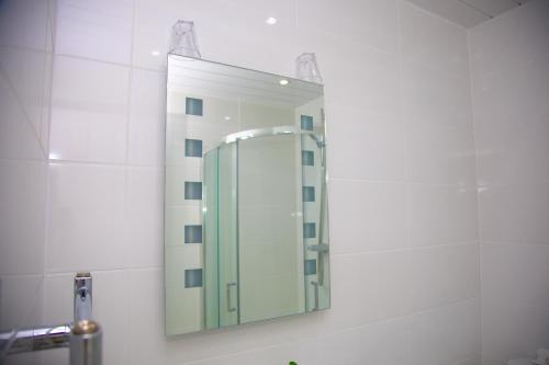 Carmel House - image 11