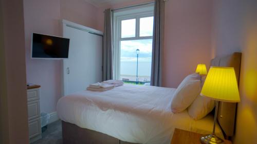 Carmel House - image 3