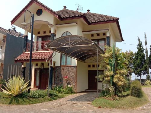 VILLA KUSUMA AGRO KOTA BATU