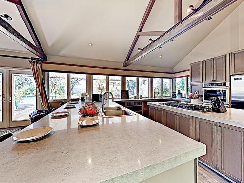 Sonoma Valley Vineyard Estate - image 6