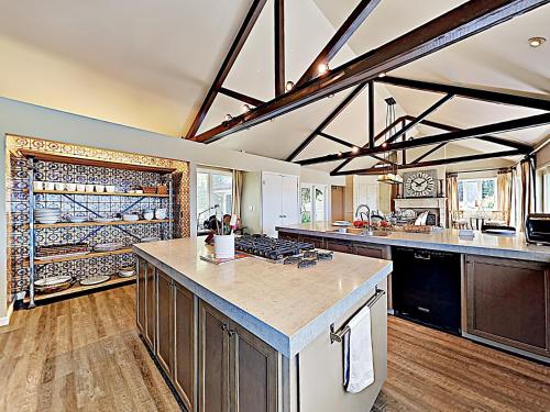 Sonoma Valley Vineyard Estate - image 7