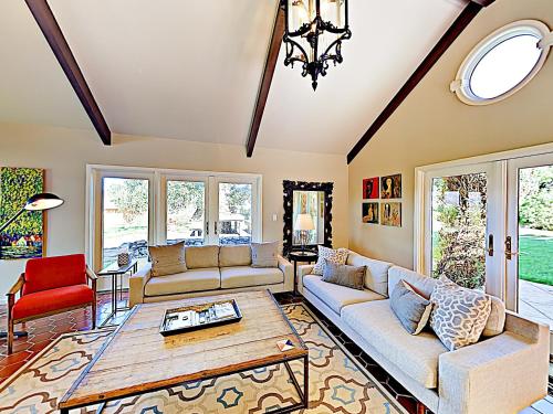 Sonoma Valley Vineyard Estate - image 10