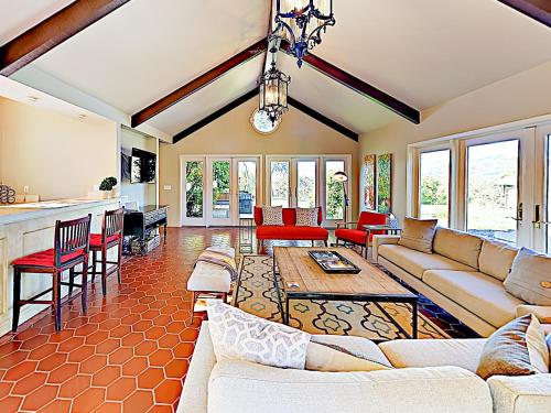 Sonoma Valley Vineyard Estate - image 8