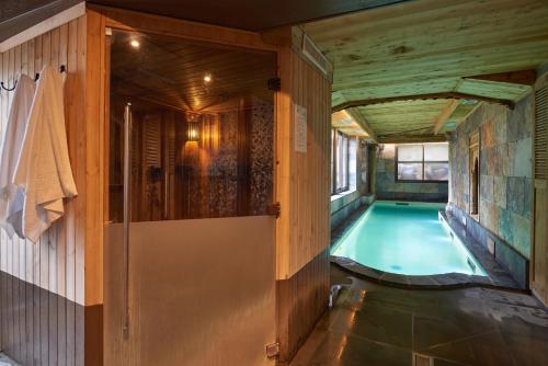 Сауна, Hotel et Spa Le Lion d'Or in Pont-l'Eveque