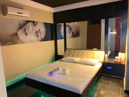 . IBIZA GOLDEN MOTEL