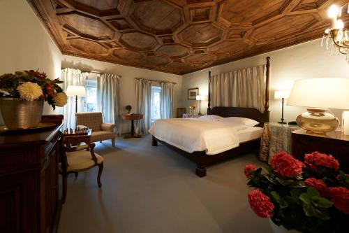 room detail thumbnail 0