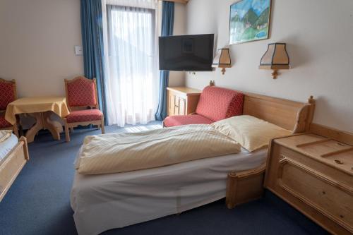 room detail thumbnail 1
