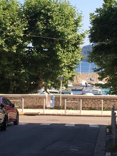 Le Goeland 1 avec terrasse au 1er étage sans ascenseur , proche plage