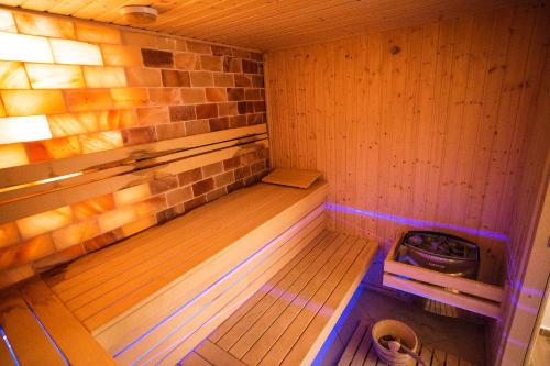 Sauna, Gyulavezér Lovasbirodalma (Gyulavezer Lovasbirodalma) in Gyulakeszi