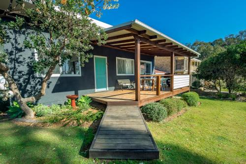 Tallowood beachfront cottage